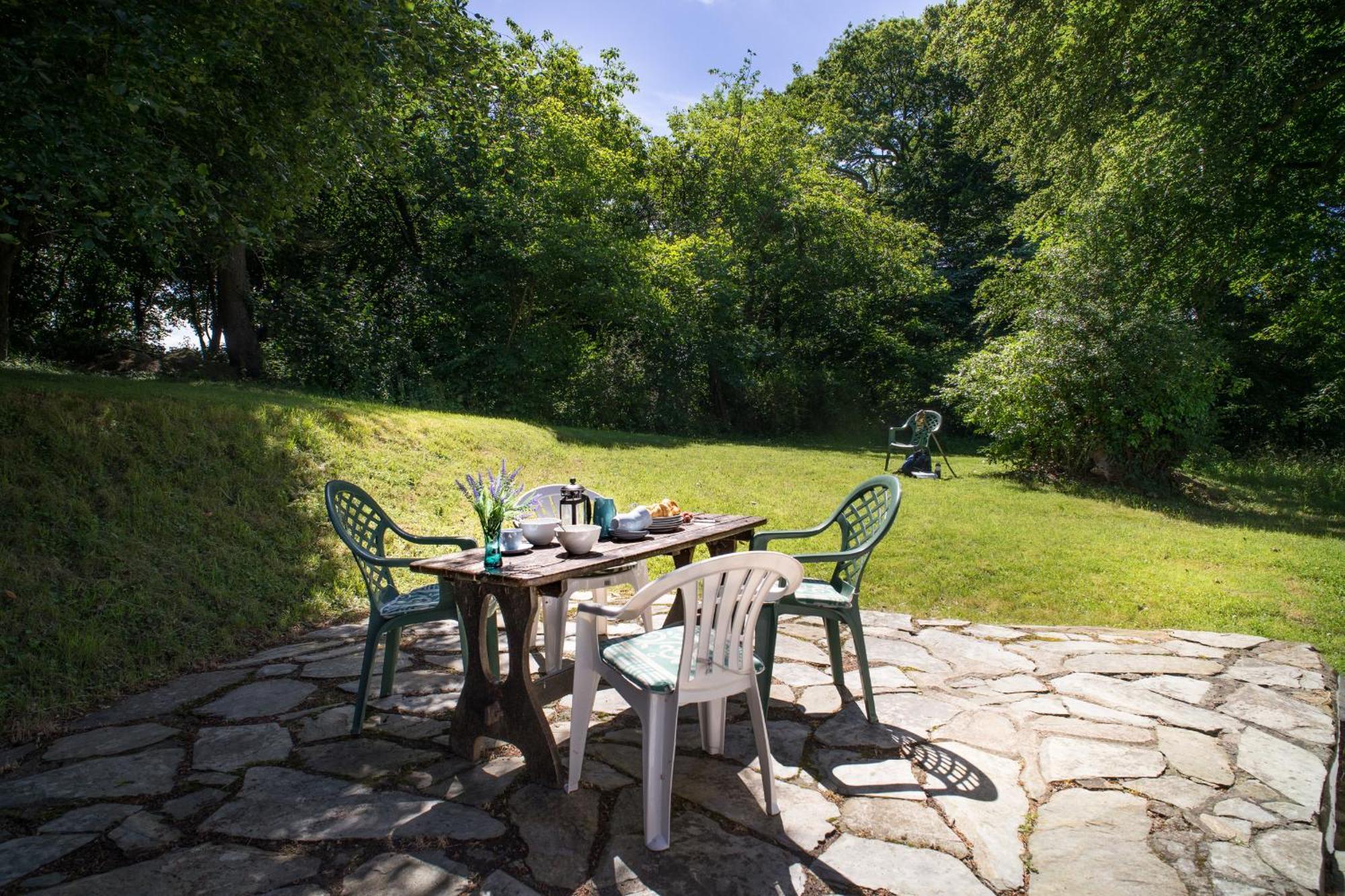 Garden Cottage Newcastle Emlyn Exterior foto